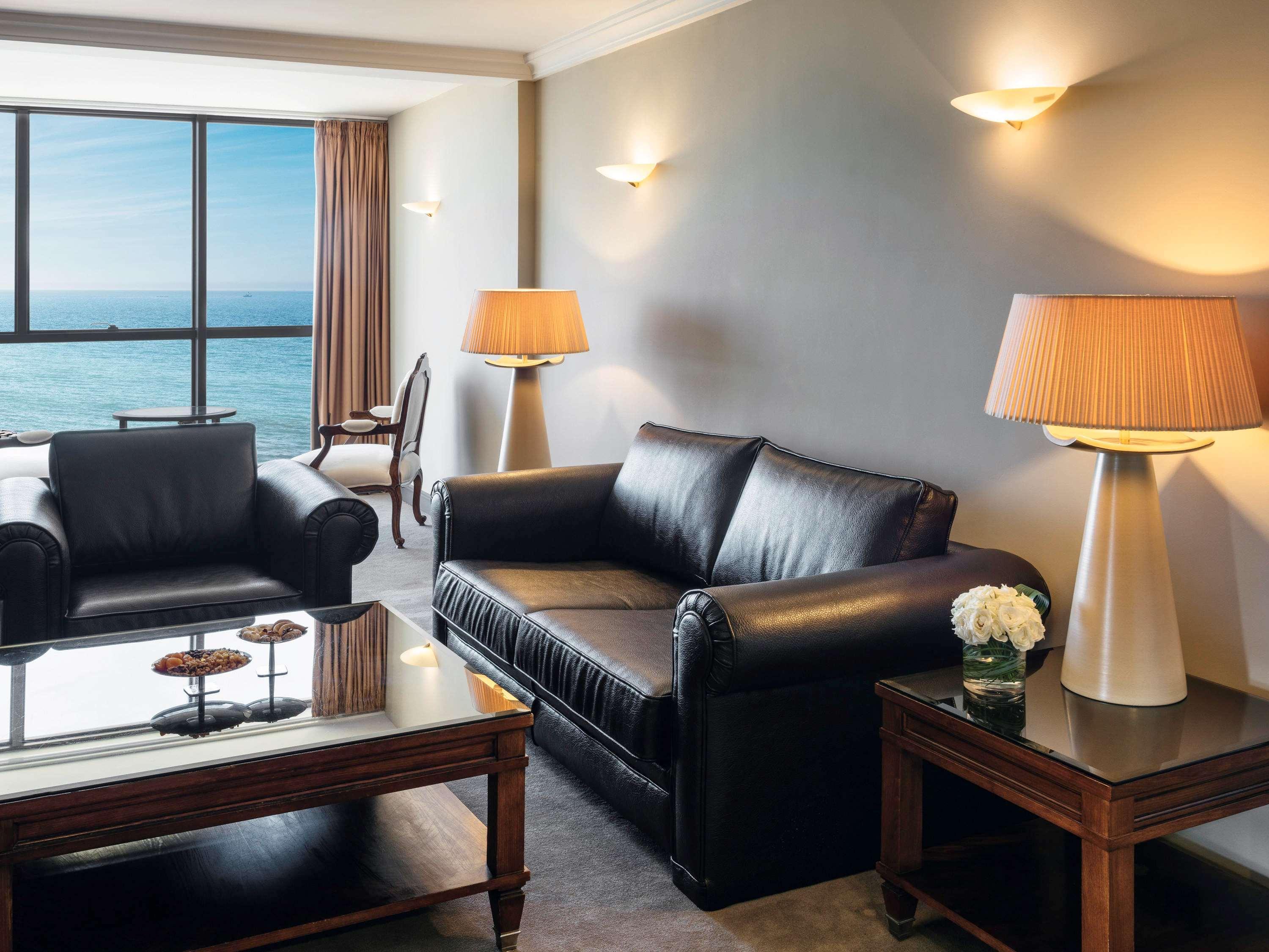 玛拉巴塔丹吉尔瑞享酒店及娱乐场 外观 照片 A suite at the Hilton Tel Aviv
