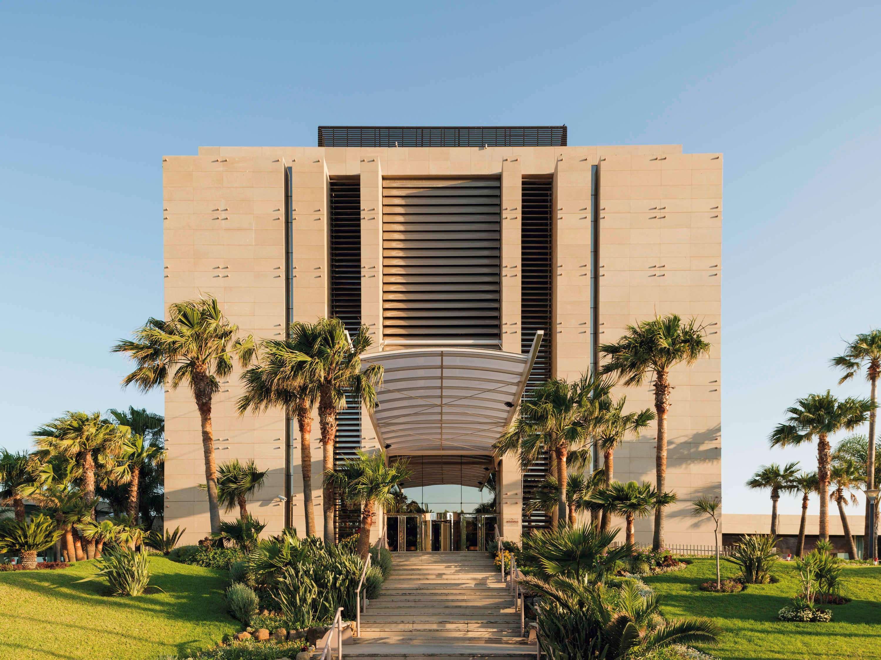 玛拉巴塔丹吉尔瑞享酒店及娱乐场 外观 照片 The Cyprus International University Library