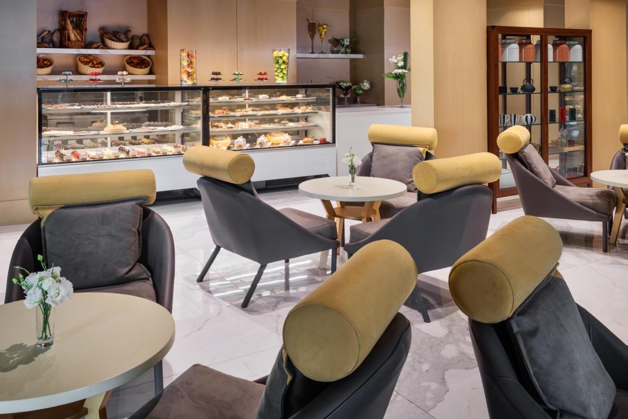 玛拉巴塔丹吉尔瑞享酒店及娱乐场 外观 照片 The Lounge at the airport