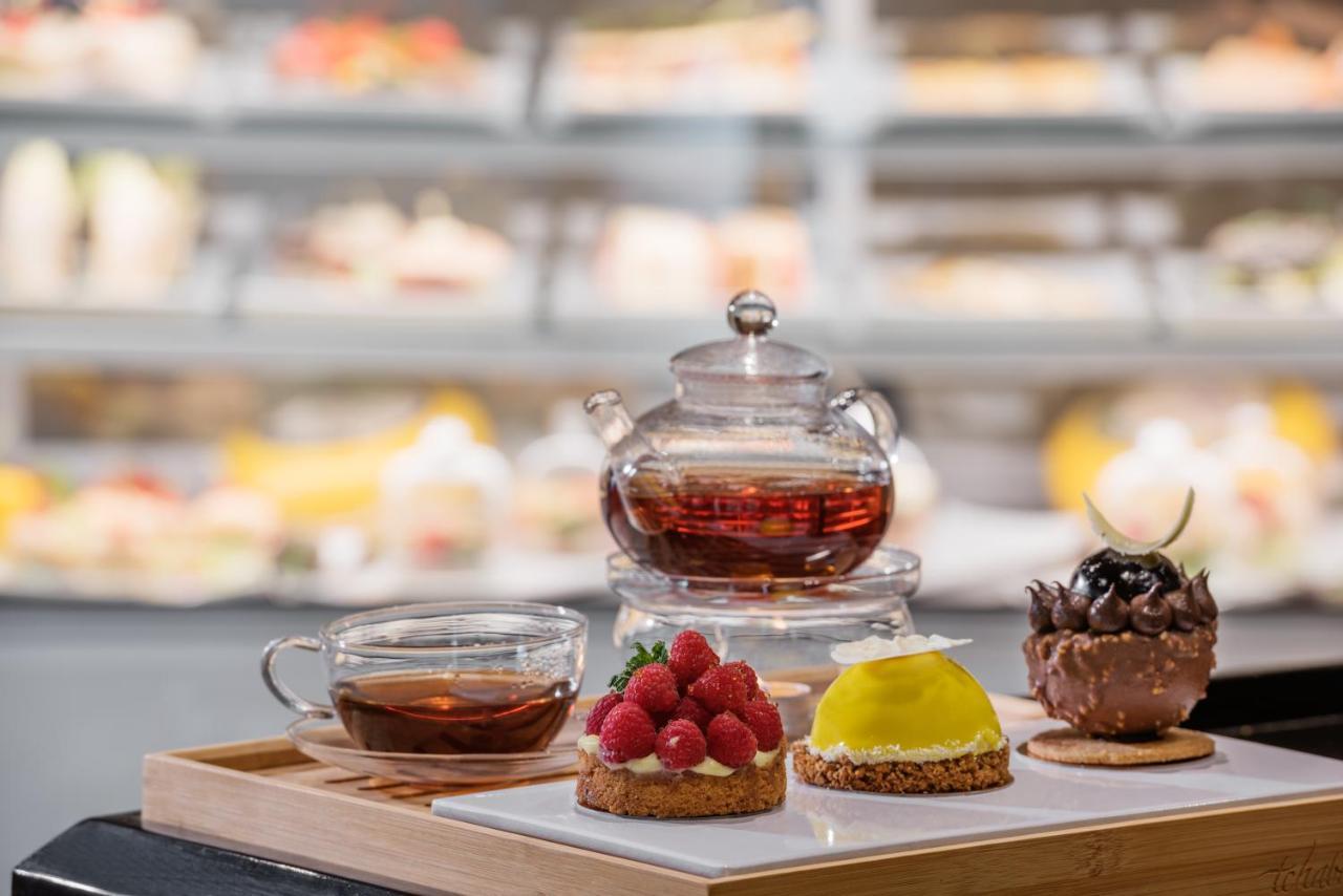 玛拉巴塔丹吉尔瑞享酒店及娱乐场 外观 照片 Tea and pastries